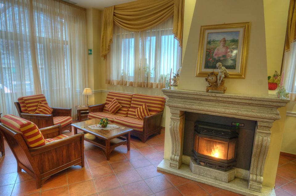 Hotel Garni Posta Pescasseroli Zewnętrze zdjęcie